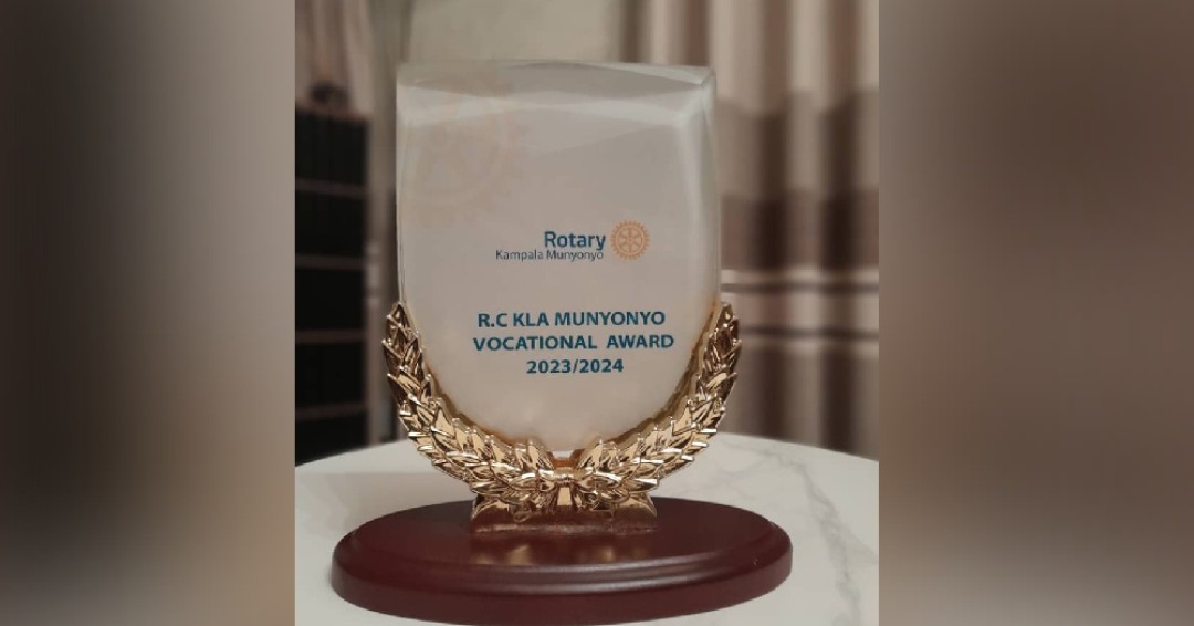 Rotary Club of Kampala-Munyonyo Awards Kampala University Vice-Chancellor